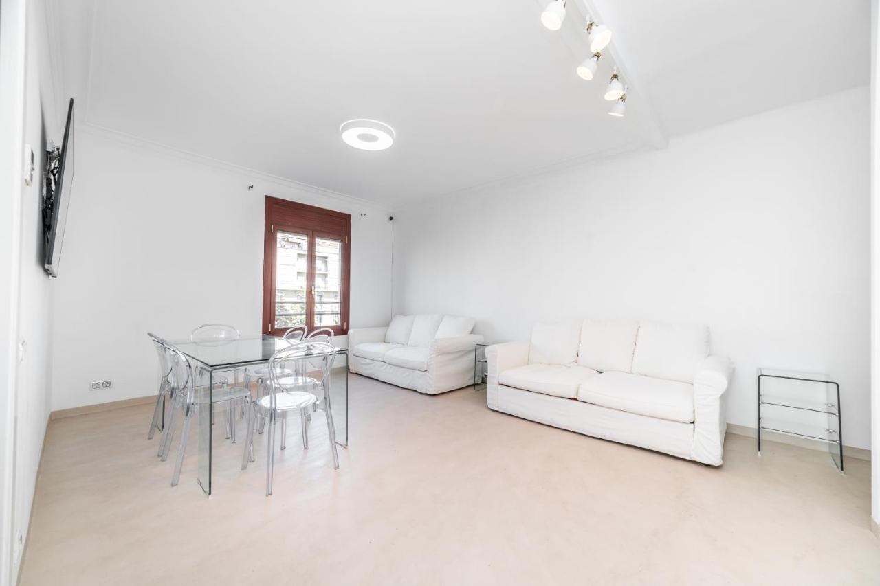 Apartamentos Gran Via 732 Barcelona Ngoại thất bức ảnh